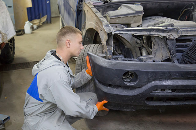 Auto,Repairman,Plastering,Autobody,Bonnet.,Auto,Mechanic,Worker,Painting,Car